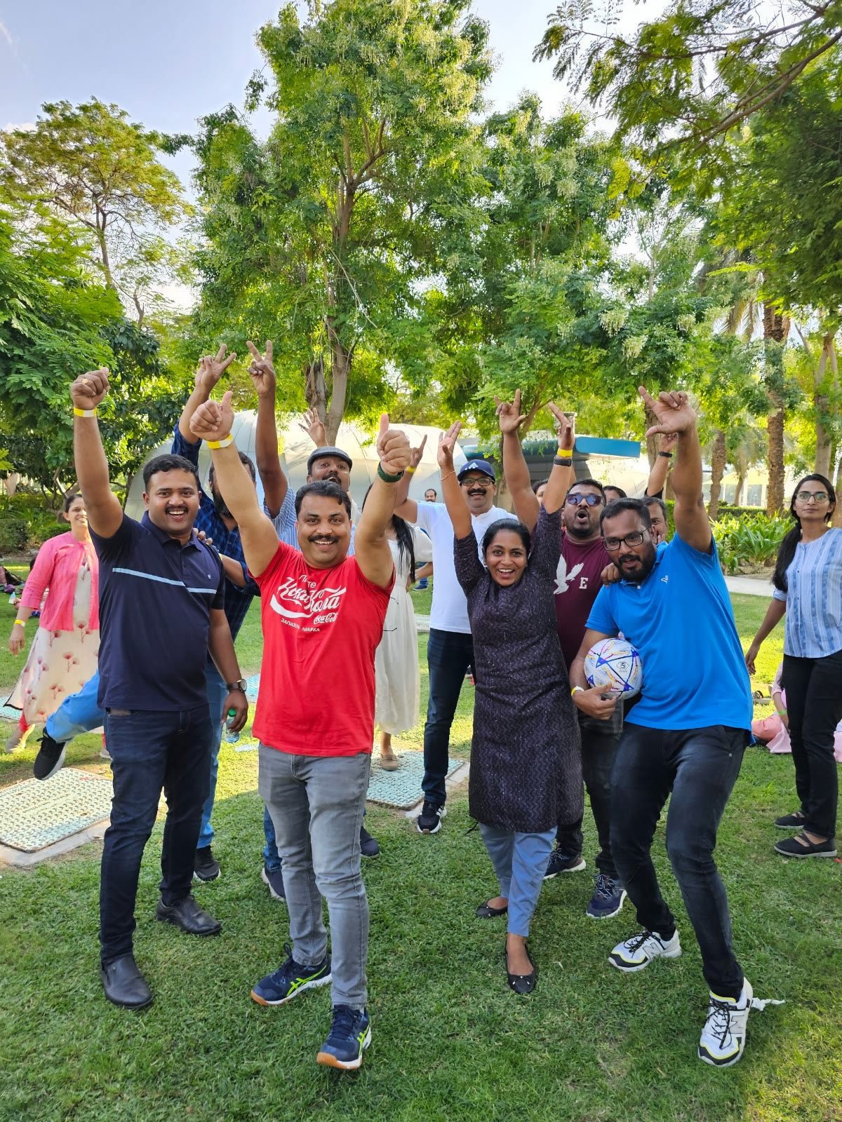 Church members cheering at the picnic
